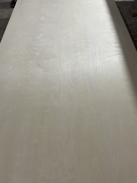 用纸覆盖的MDF